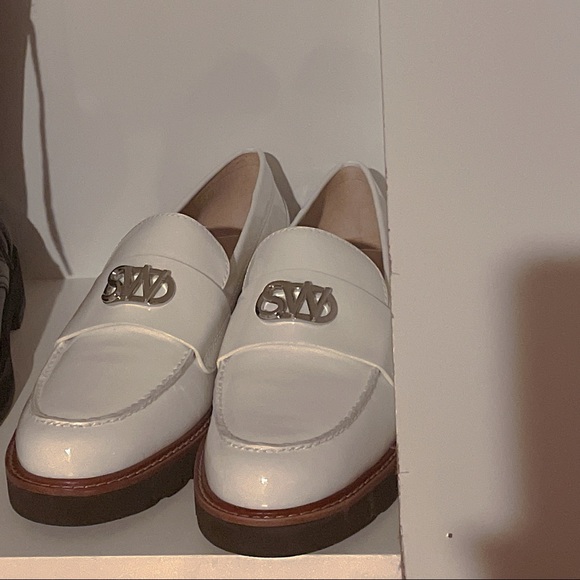Stuart Weitzman Yorke loafer. 7.5 US size. 【99% new】Just tried on for once. - Picture 1 of 3